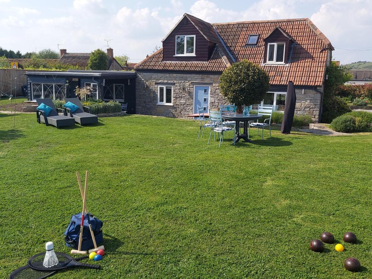 Bluebell House 5 Star Holiday Let Villa Somerton  Bagian luar foto
